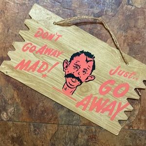 Vintage sign, no description necessary. 🎀😁